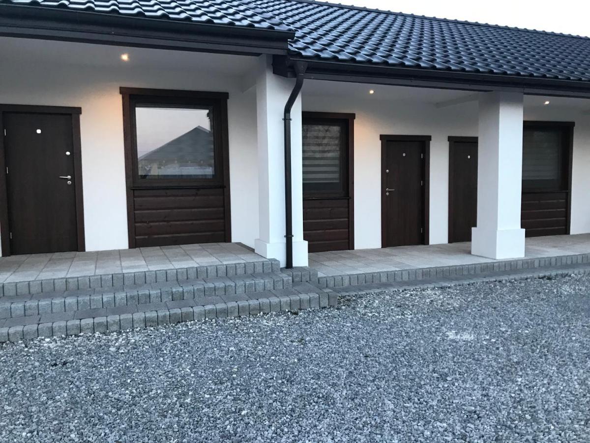 Hotel Gosciniec Krepa Lipsko Exterior foto